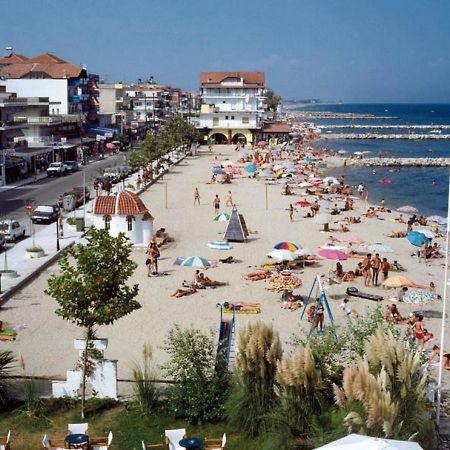 Ξενοδοχείο Naias Ξενοδοχείο Παραλία Εξωτερικό φωτογραφία
